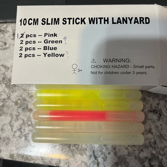 LED Birthday Cups with Glow sticks - Picture 4 of 8